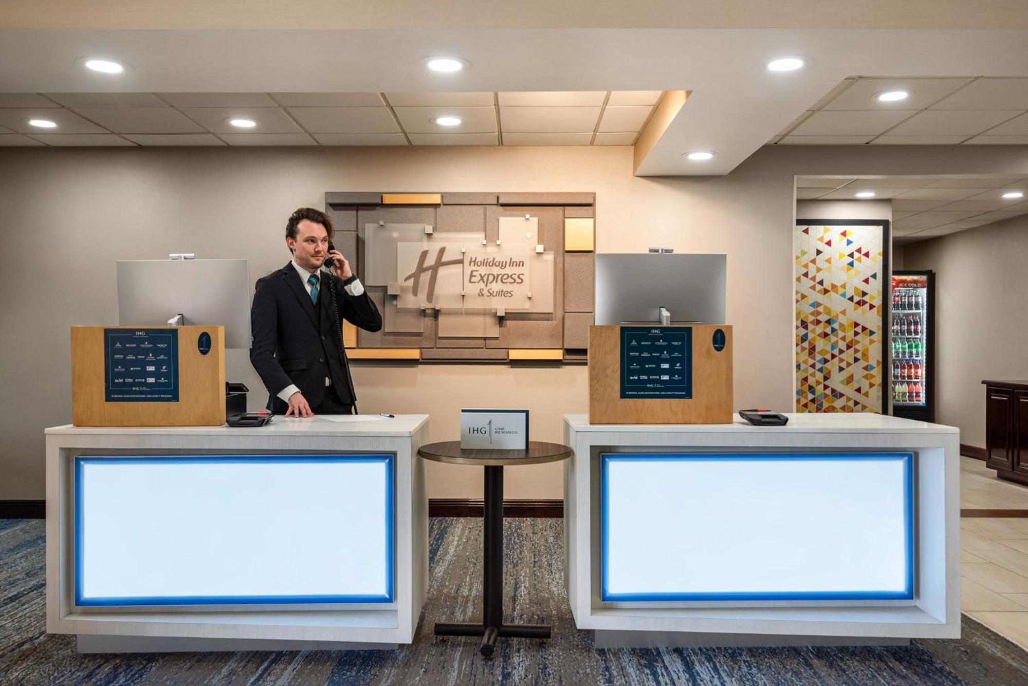 Holiday Inn Express & Suites Mobile West I-10 By Ihg Tillmans Corner Zewnętrze zdjęcie