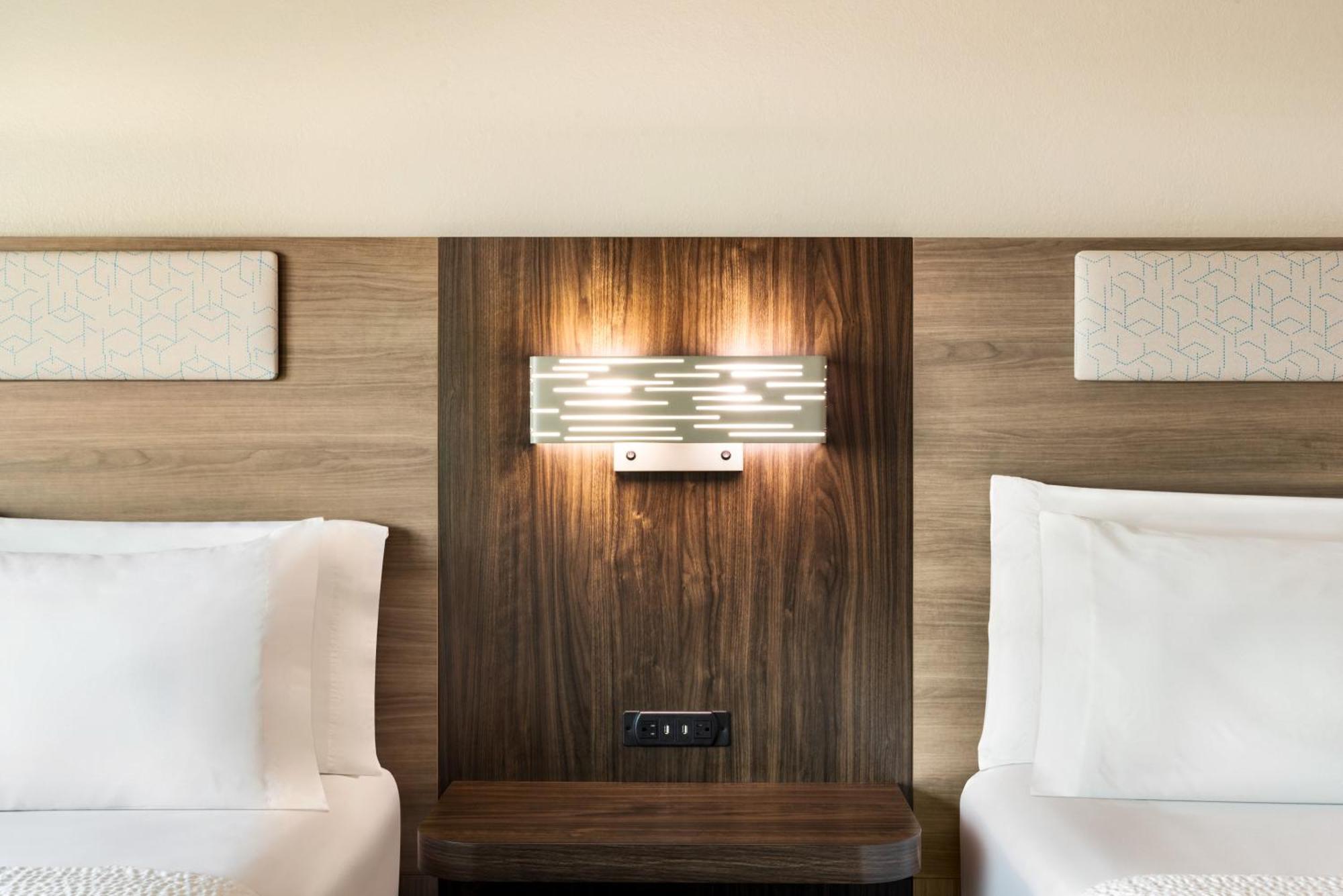 Holiday Inn Express & Suites Mobile West I-10 By Ihg Tillmans Corner Zewnętrze zdjęcie